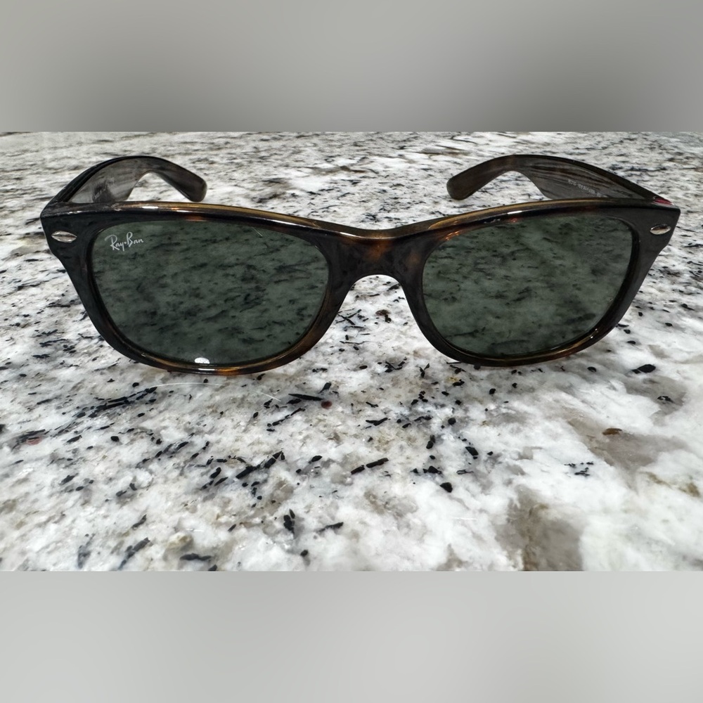 Ray-Ban Classic Sunglasses